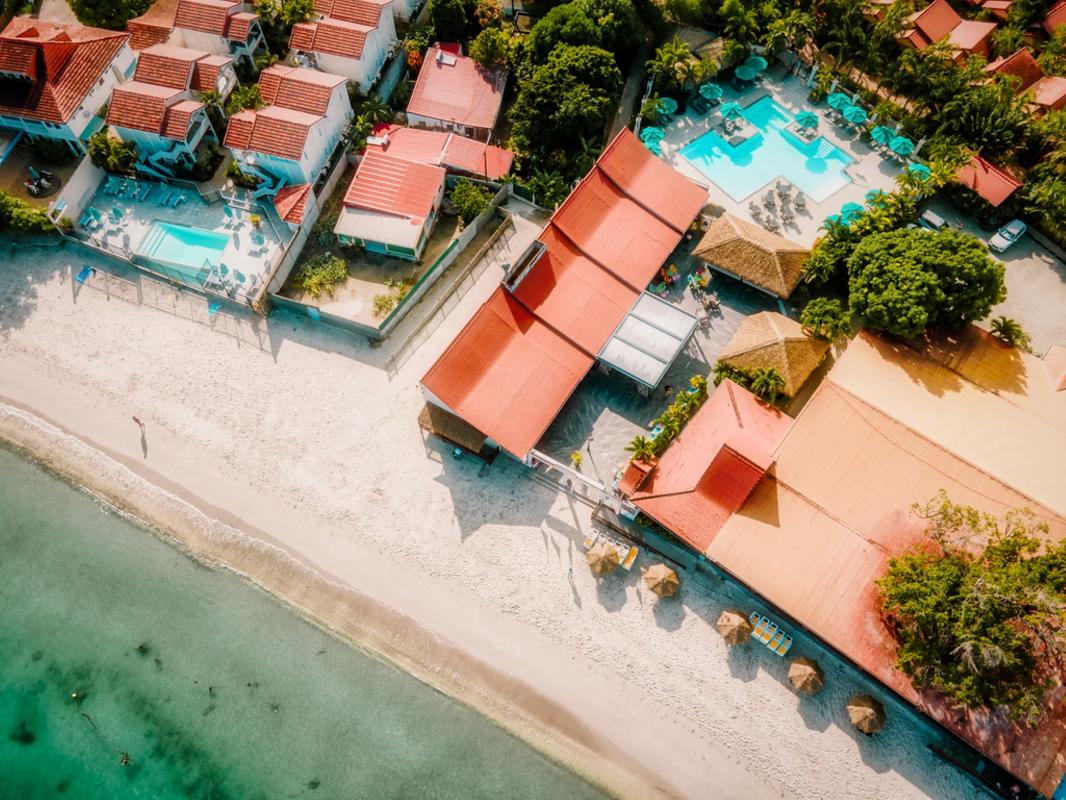 Hotel pied dans l'eau martinique BAMBOU  - vue ensemble